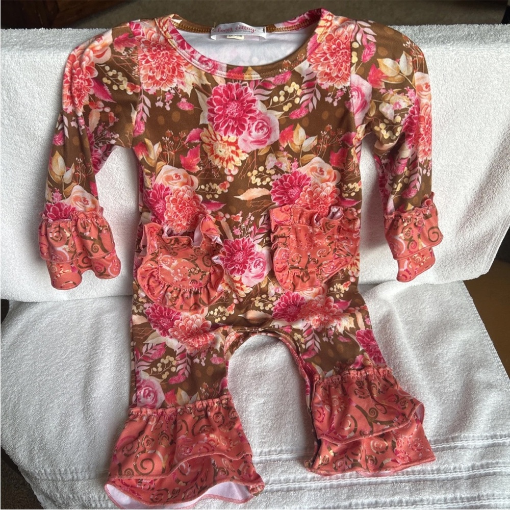 Clover Cottage Floral Long Sleeve Baby Romper sz 12-18 months